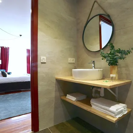 Cinema Apartment *