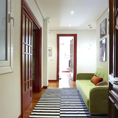 Apartment Cinema *